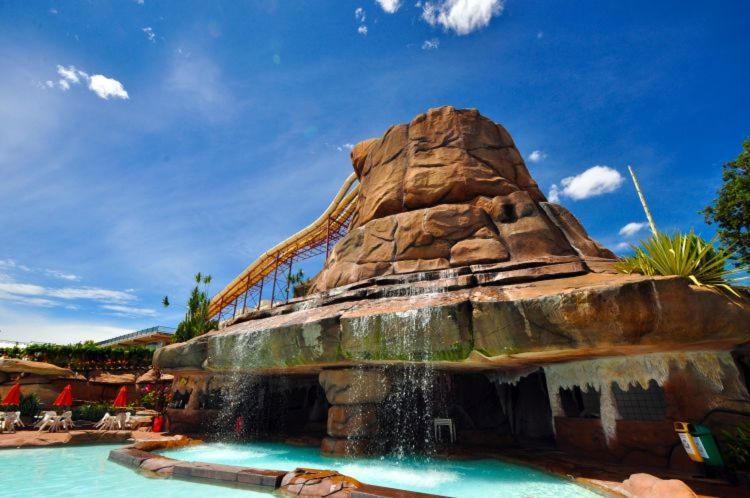 Piazza Diroma - Com Acesso Acqua Park Cn-Go Aparthotel Caldas Novas Bagian luar foto
